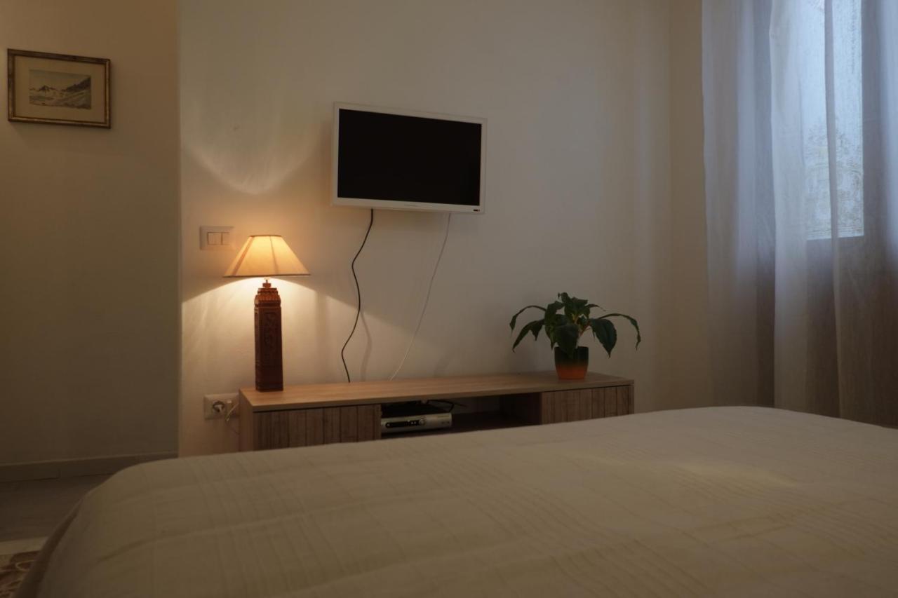 Villa Serra B&B Iun E6769 奥里斯塔诺 外观 照片